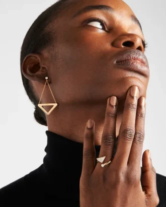 Eternal Gold Contraria Ring in Yellow Gold with Diamonds