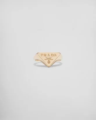 Eternal Gold Signet Ring in Yellow Gold