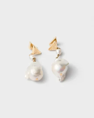 Metal Earrings with Pearls