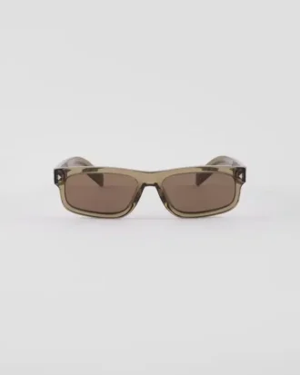 Sunglasses with the Iconic Metal Plaque