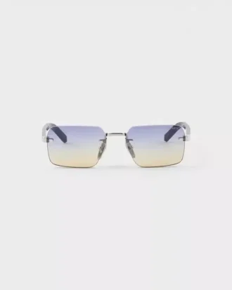 Sunglasses with the Iconic Metal Plaque