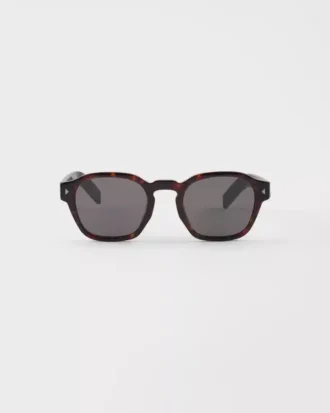 Sunglasses with the Iconic Metal Plaque